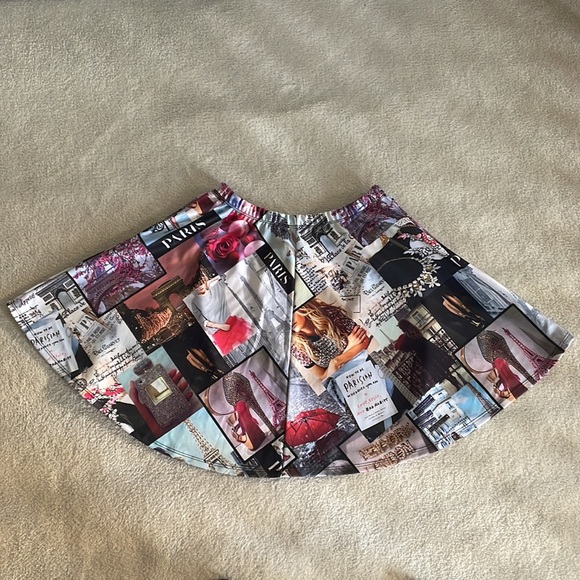 Newspaper Print Style neoprene Circle Skirt - Picture 2 of 5